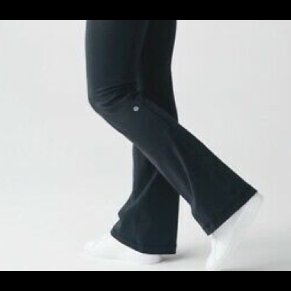 black lululemon Groove Pant Flare